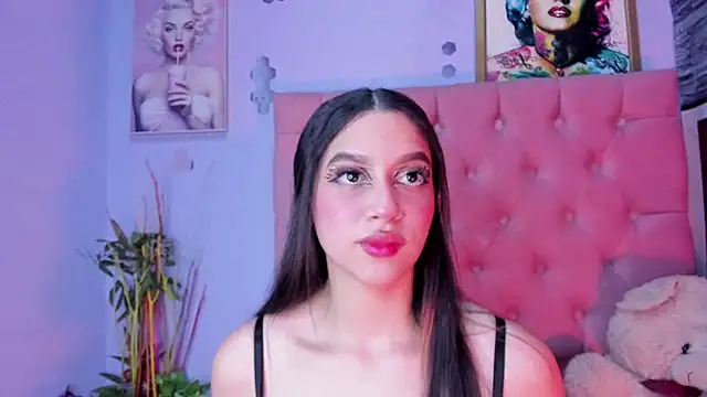 Snapshot of Megan_Luxe chatting on January 7, 2026, 4:06 am Megan Luxe online show from January 7, 2026, 4:06 am