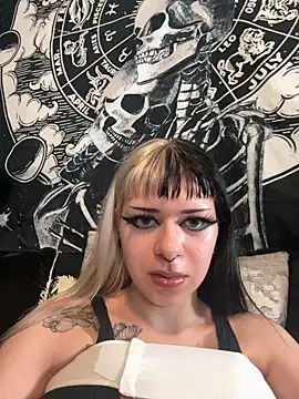 Paige Turner online show from October 2, 2025, 12:14 am