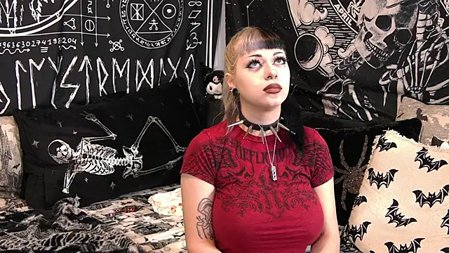 Snapshot of Paige_Turner chatting on May 1, 2026, 4:34 pm Paige Turner online show from May 1, 2026, 4:34 pm