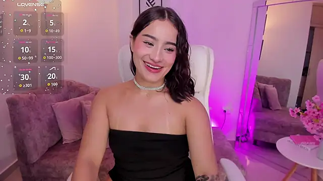 Saskia litt online show from November 21, 2025, 8:46 am