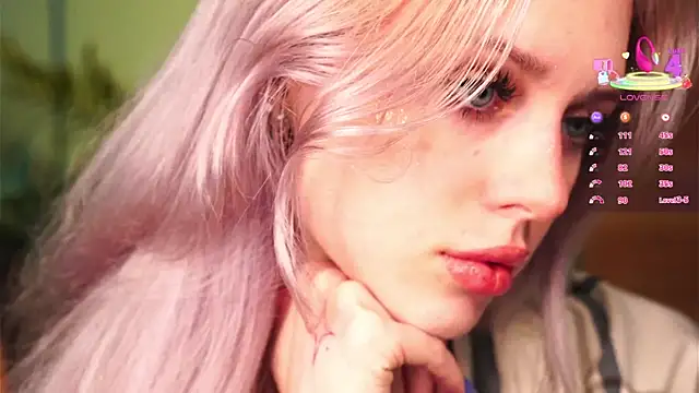 Snapshot of Nelly_Carroll chatting on September 10, 2025, 6:18 pm Nelly Carroll online show from September 10, 2025, 6:18 pm