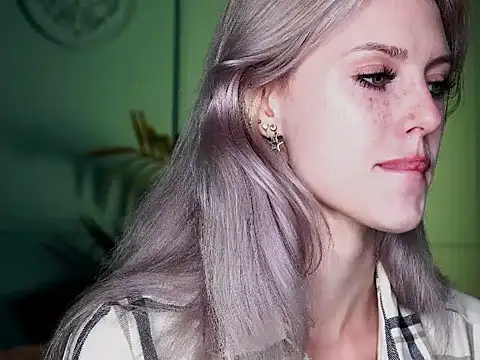 Snapshot of Nelly_Carroll chatting on September 13, 2025, 4:40 pm Nelly Carroll online show from September 13, 2025, 4:40 pm