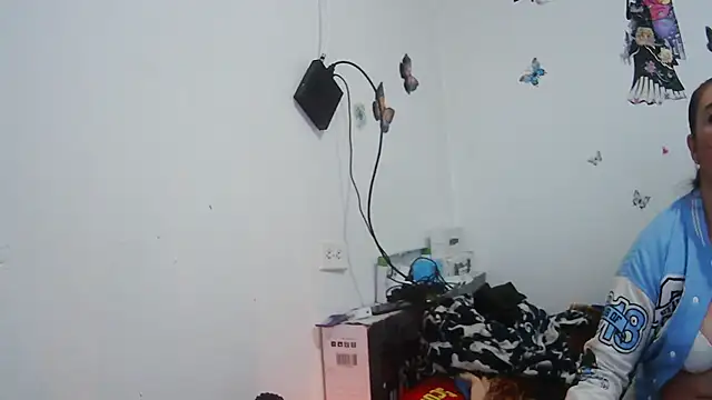 Snapshot of AddyStuart_ chatting on September 24, 2025, 11:21 pm AddyStuart online show from September 24, 2025, 11:21 pm