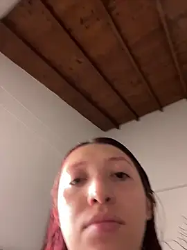 Paulina-Wells online show from October 1, 2025, 8:57 pm