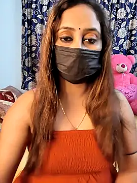 Cute-lusi online show from October 5, 2025, 7:59 pm