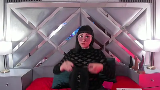 Ravenna666  online show from February 25, 2026, 8:30 pm