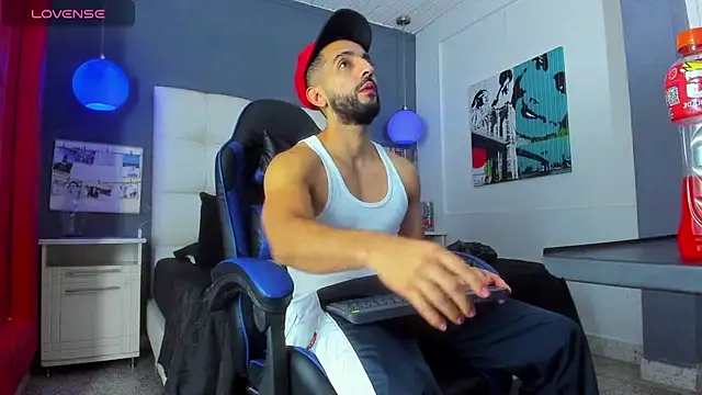 Yiyo10  online show from March 15, 2026, 4:19 am