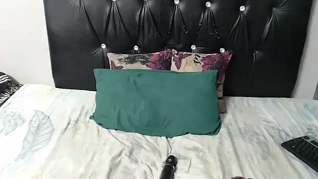 Wild RoseXX online show from April 2, 2026, 6:47 pm