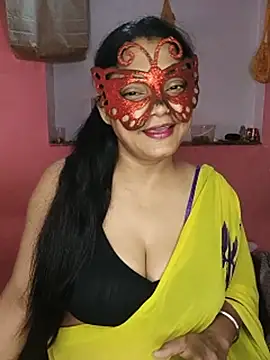 Snapshot of MEERAcle chatting on June 1, 2026, 1:39 am MEERAcle online show from June 1, 2026, 1:39 am