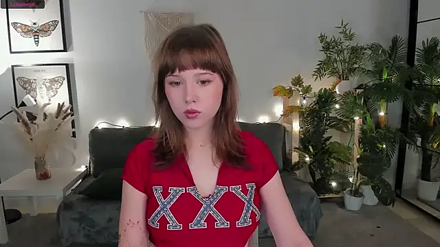 Snapshot of JanetMoor chatting on May 26, 2026, 3:54 pm JanetMoor online show from May 26, 2026, 3:54 pm