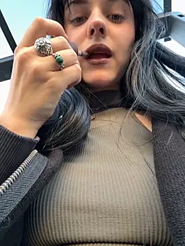 Only April online show from September 11, 2025, 3:23 pm