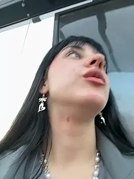 Only April online show from September 10, 2025, 4:06 pm