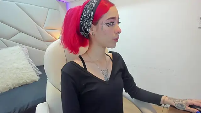 persefone 333 online show from September 19, 2025, 8:13 pm