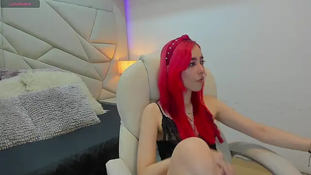 persefone 333 online show from September 29, 2025, 7:52 pm