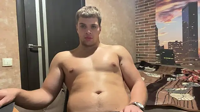 MusclePhantom online show from September 11, 2025, 8:53 pm