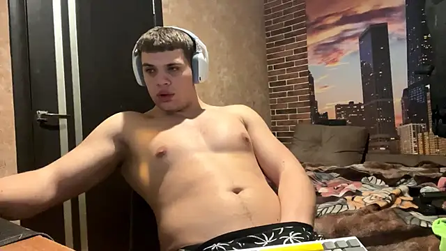 MusclePhantom online show from February 25, 2026, 10:09 pm