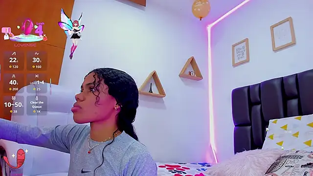 miiarod online show from September 11, 2025, 6:41 pm