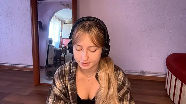 Jetta Corsacami online show from September 12, 2025, 8:25 am