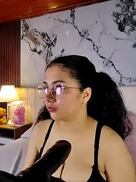 LunaRosse  online show from April 15, 2026, 11:49 am