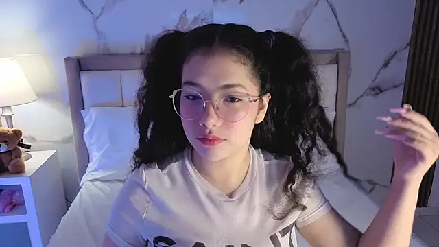 LunaRosse  online show from November 14, 2025, 11:58 am