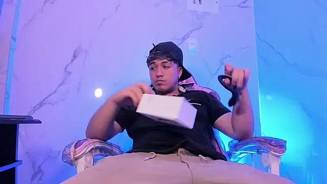 juanmechanic  online show from April 10, 2026, 4:52 am