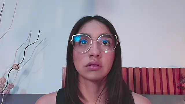 IvyJhons online show from September 19, 2025, 11:47 am