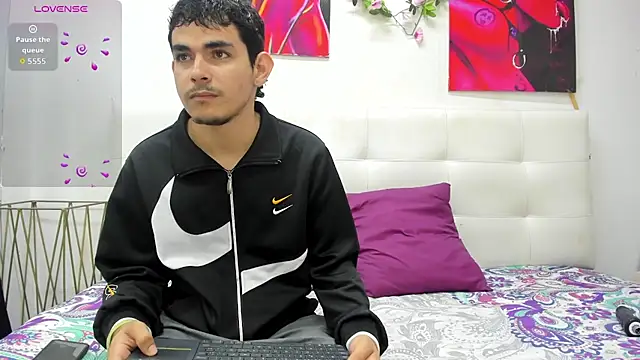 Lucia78couple online show from October 20, 2025, 7:58 pm