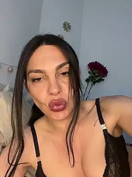 Snapshot of salvana chatting on March 23, 2026, 7:47 pm salvana online show from March 23, 2026, 7:47 pm