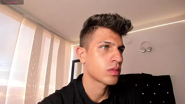 kevin ahss online show from October 7, 2025, 10:22 pm