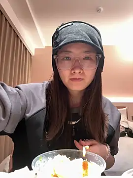 Moonlight-23 online show from November 11, 2025, 12:22 pm