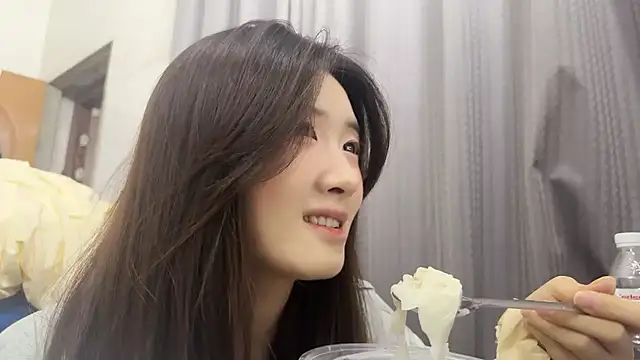 Moonlight-23 online show from November 21, 2025, 12:59 pm