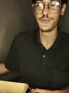 Mago666  online show from November 15, 2025, 3:54 am