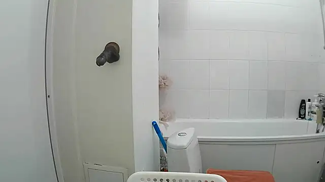 EdlinEngelby online show from November 5, 2025, 7:28 pm