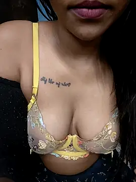 Ema-01 online show from November 15, 2025, 3:38 pm