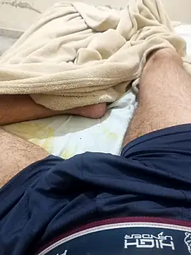 Maniasefetiches online show from March 29, 2026, 7:43 am