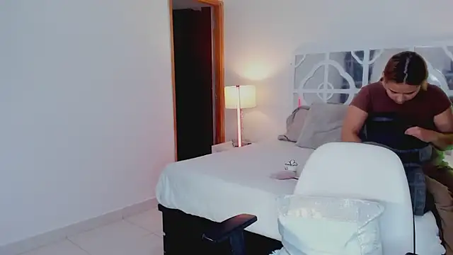 MikaelaStone online show from November 29, 2025, 12:38 pm