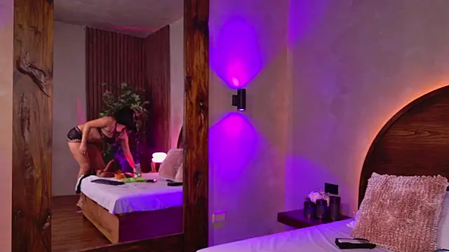 renata black  online show from April 11, 2026, 10:52 am