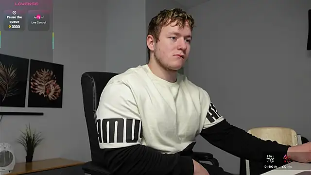 Richard Dullas online show from September 30, 2025, 12:22 pm