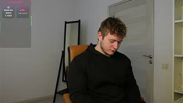 Richard Dullas online show from October 4, 2025, 5:42 am