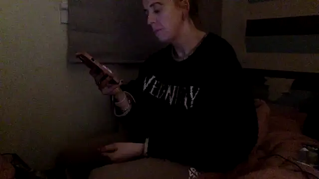Bellababexox online show from May 15, 2026, 11:14 pm