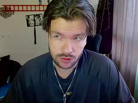 cortelioni massimo  online show from November 11, 2025, 2:34 pm