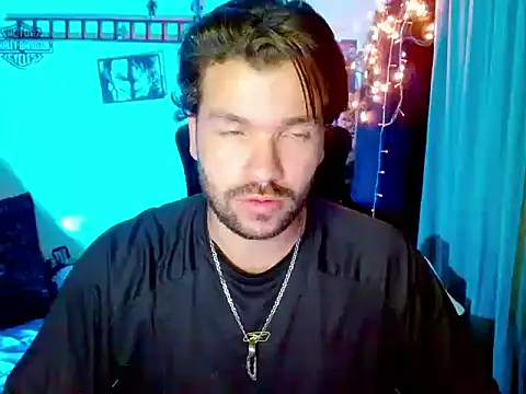 cortelioni massimo  online show from December 16, 2025, 11:20 pm