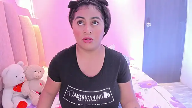 AndreaSweet2 online show from October 2, 2025, 7:50 pm