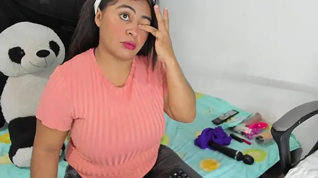 AndreaSweet2 online show from October 31, 2025, 2:35 pm