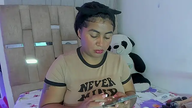 AndreaSweet2 online show from December 3, 2025, 7:46 pm