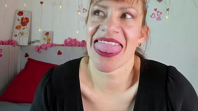 AmaraMoon  online show from October 3, 2025, 7:59 pm