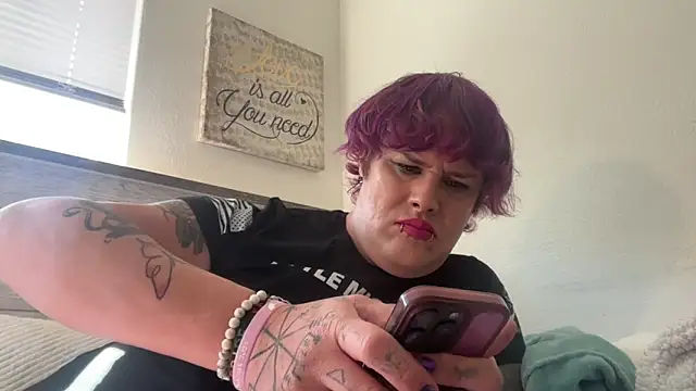 Julietserenity online show from October 17, 2025, 8:10 pm