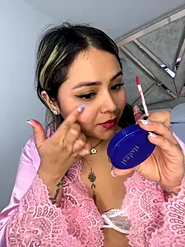 ashley-swift- online show from October 2, 2025, 6:50 am