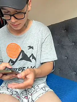 jordan 422 online show from November 30, 2025, 6:52 pm