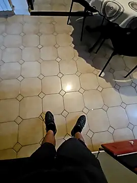 Stingles online show from October 3, 2025, 6:37 am